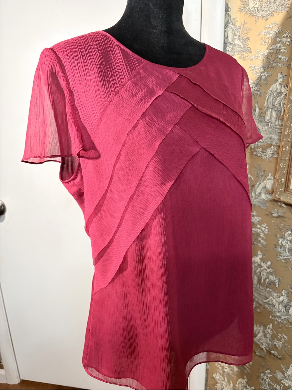 Elegant Women's Cabernet Color Layered Chiffon Dress Top